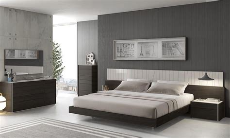 Modern Light Grey Lacquer And Wenge Veneer King Size Bedroom Set 3pcs Jandm