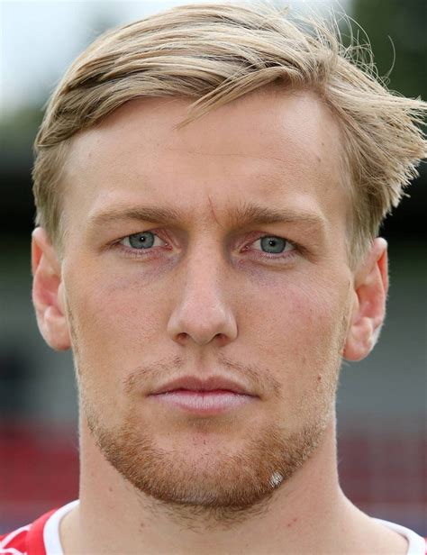 ⚽ @dierotenbullen ⚪ & @swemnt @nikefootball athlete twitter: Emil Forsberg Suecia | Suécia