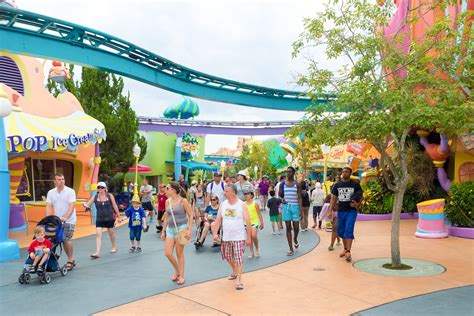 Theme park demographics changing: Higher incomes and more millennials ...