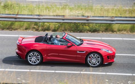 It's not the fastest in its class, or the quickest. Jaguar F-TYPE R Convertible - 15 July 2015 - Autogespot
