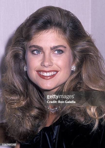 Kathy Ireland 1989 Photos And Premium High Res Pictures Getty Images