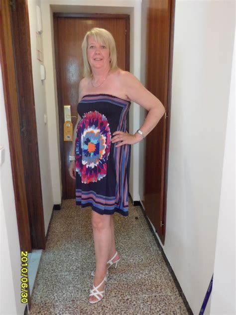 Jjmau 58 From Nottingham Is A Local Granny Looking For Casual Sex