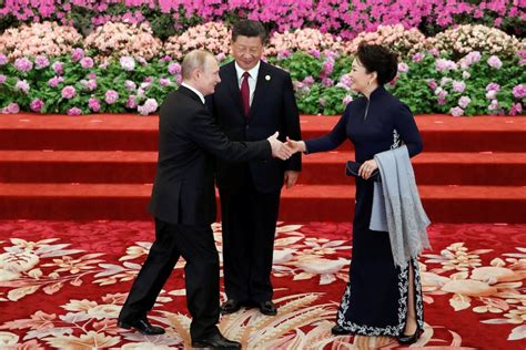 Who Is Xi Jinping S Wife Meet Peng Liyuan The Famous Folk Singer Who Helped Pave The Chinese