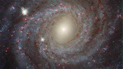 Spiral Galaxy Ngc 3344 Hubble Delivers Amazing Views Youtube