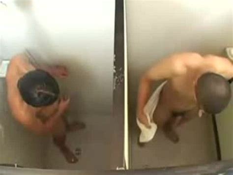 Dois Rapazes Batendo Punheta No Banheiro Porno Gay