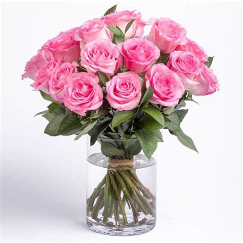 Beautiful 15 Pink Roses In Vase