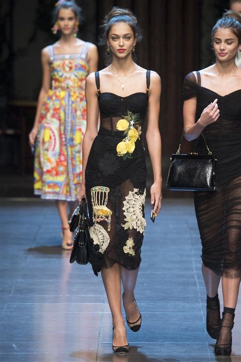 Dolce And Gabbana Spring 2016 Ready To Wear Fashion Show Women Lace