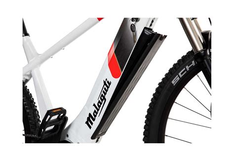 Aber irgendwie zieht es sie nun indirekt doch zurück. Malaguti 2021 - zum 90-jährigen Bestehen mit E-Bikes ...