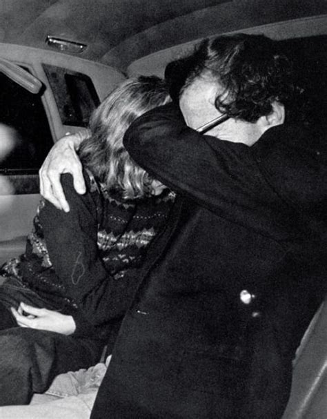 Mike sheahan, who used to be on the podcast with newman and scott, said he was also shocked by the news. Photography with the Paparazzi Approach (62 pics)
