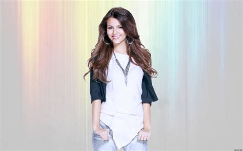Victoria Justice Wallpapers New Celebrity