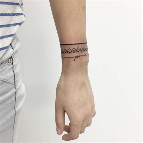 19 Tattoo Bracelets That Will Look Amazing On You Ideas De Tatuaje