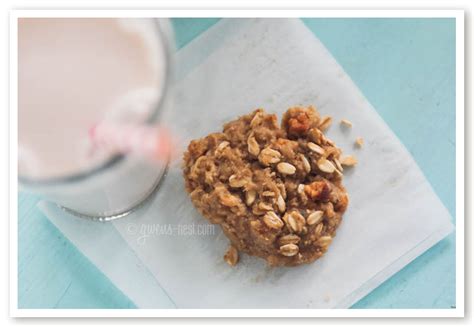 Healthy oatmeal cookies {low sugar} these chewy oatmeal raisin cookies get their sweetness from applesauce and raisins and clock in at half the sugar of a classic oatmeal raisin cookie recipe. Sugar Free Apple Oatmeal Cookie Recipe | Gwen's Nest