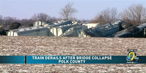 20 25 Train Cars Derail After Small Bridge Collapses In Iowa