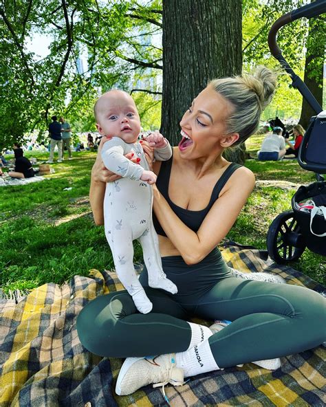 Fox News Carley Shimkus Shares Sweet Pictures With New Son But Fans Beg For Answer On When