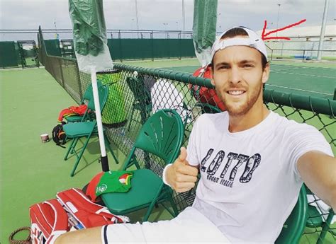 Argentine diego schwartzman pushed novak djokovic to five sets at the french open yesterday so the question obviously arose: Momento Bizarro - Griffe Company - Bonés Private Label