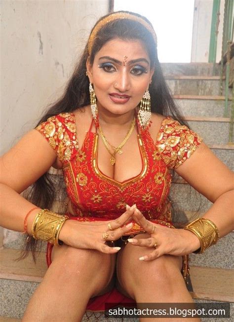 Wet Showing Babilona Sweet ~ Sexy South Indian Actress Bollywood Hot