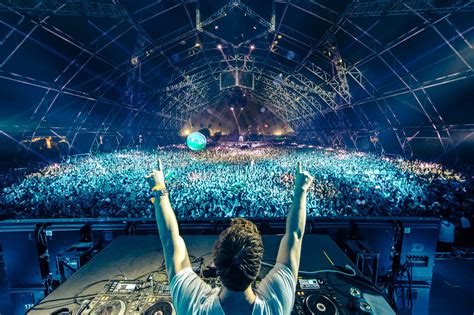 In The Mix With Hk Djs Rule The World Including Coachella