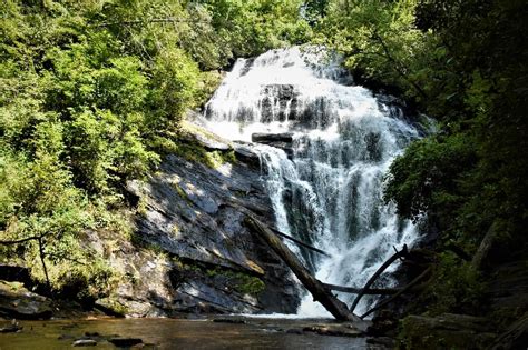 15 Beautiful Waterfall Hikes In South Carolina Amateur Adventure Journal