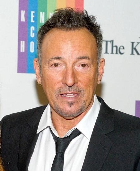 I am similar to bruce in height and build. Bruce Springsteen Net Worth 2018: Hidden Facts You Need To ...