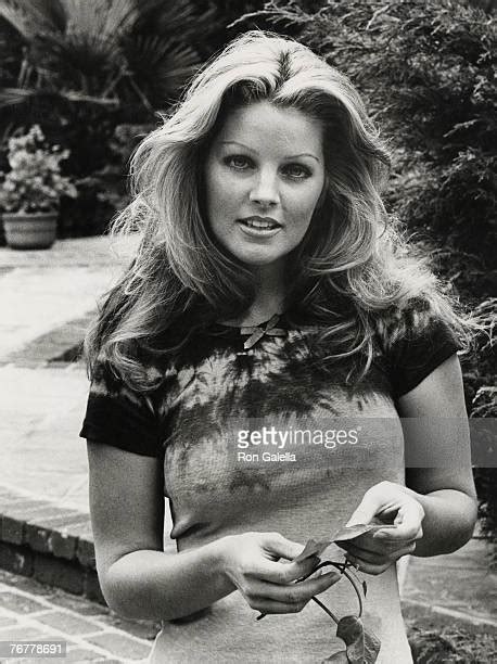 Exclusive Photo Shoot Of Priscilla Presley At Her Beverly Hills Home April 9 1975 Photos And