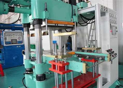 Animasi gerak mesin injeksi / bab 4. Mesin Injeksi Injeksi Silikon Karet Spireless 1000Ton Untuk Bagian Karet Moulding