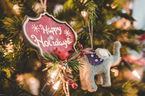 Wir sorgen dafür, dass ihre kunden mit einer passenden telefonansage für den urlaub stets über ihre abwesenheit informiert sind. Weihnachten '20: Wir machen Betriebsferien! | Dentallabor ...