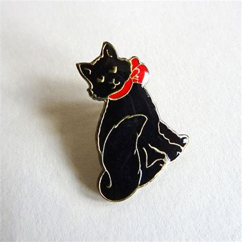 Enameled Cat Pin Lucky Black Cat Cat Lover Pussycat Kitty Etsy Cat Pin Cat Lovers Cute Cats