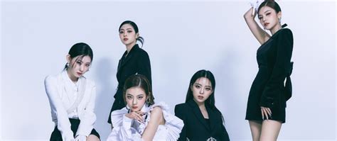 itzy put out stunning royalty themed concept photos for checkmate tracklist