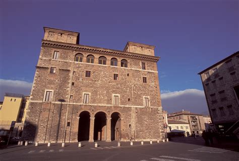 Cittadina tra Viterbo e Terni - Cruciverba

