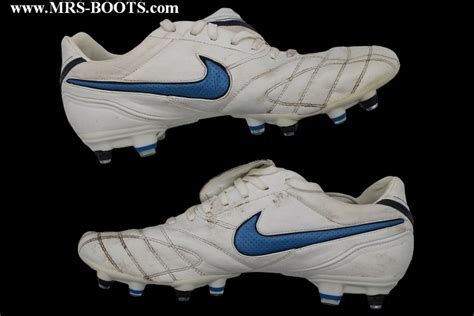 Последние твиты от carlos tévez (@carrlostevez). CARLOS TEVEZ MATCH WORN BOOTS NIKE LEGENDS II - SHOES ...