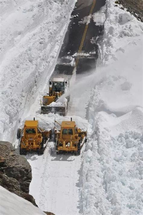 Glacier Park Plow Crews Work On Clearing The 80 Foot Deep Snow At The