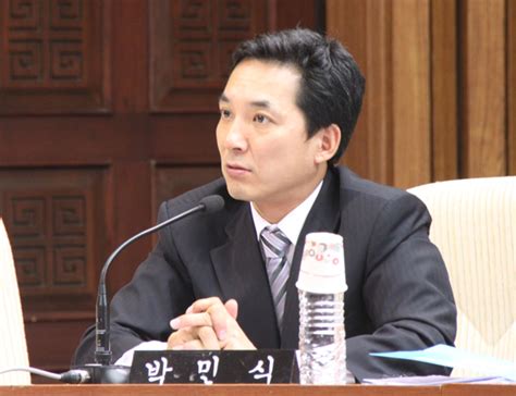법원은 만 17세 미성년자였던 에디에게 특례법이 적용된 법정 최고형 20년이 아닌. 박민식 "이태원 살인사건, 검찰총장ㆍ법무부장관이든 석고 ...