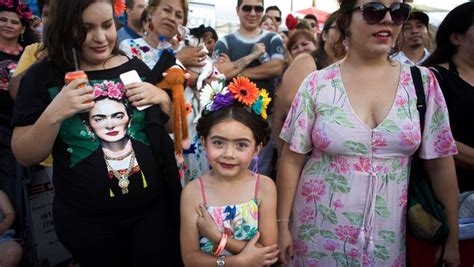 Frida Kahlo Lookalike Contest Celebrates Artists Birthday