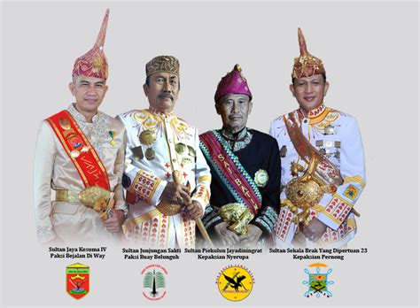 Mengikut adat perpatih harta pusaka diperturunkan kepada anak perempuan sahaja dan tanah pusaka tidak dibenarkan dijual atau digadai. KERAJAAN ADAT PAKSI PAK SEKALA BRAK I Asal Usul Bangsa ...