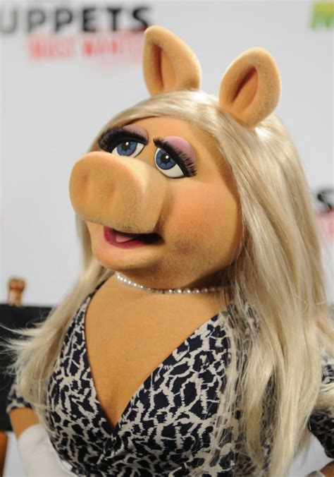 10 Unforgettable Beauty Lessons From Miss Piggy Miss Piggy The