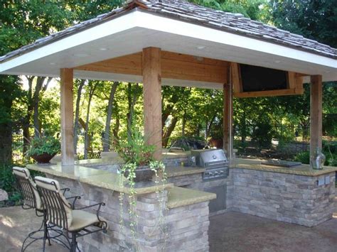 This outdoor kitchen board boasts some of our favorite paradise restored kitchen designs as well as some other favorites!. Outdoor Kitchens | Small outdoor kitchens, Small outdoor ...