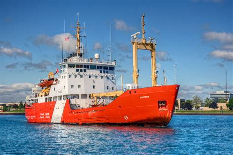Griffon Docking At Sarnia The Canadian Coast Guard Vesse Flickr