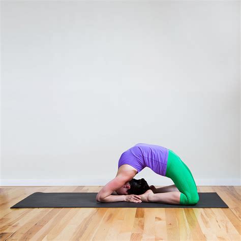 King Pigeon Pose 24 Amazing Yoga Poses Most People Wouldnt Dream Of