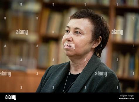 Irina Ivaniuk während einer Pressekonferenz im Jugendpalast wo