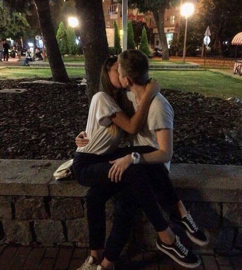 16 Poses Besando A Tu Novio Que Debes Compartir En Instagram Fotos En Pareja Originales Fotos