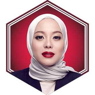 Datin vivy sofinas yusof atau lebih dikenali sebagai vivy yusof merupakan seorang usahawan wanita, personaliti televisyen dan ikon fesyen malaysia. Datin Vivy Sofinas Yusof | Tatler Malaysia