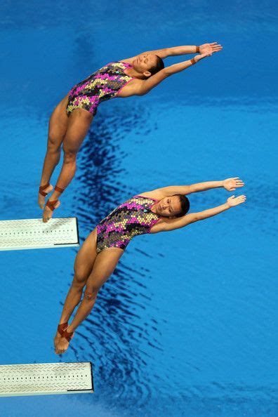 Men must complete six dives. Synchronized diving | Diving springboard, Swimming diving ...
