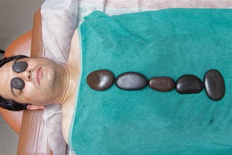 What Is Hot Stone Therapy And What Are Its Benefits Jindal Naturecure Institute