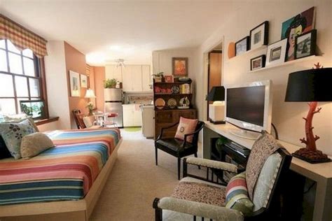 But you'll get the same amount of storage (if not more) with a desk with two drawers (or more). 70+ Nice Dorm Room Layout Ideas | Apartment bedroom decor ...