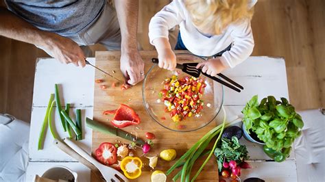 Cooking activities for kids: 3-6 years | Raising Children ...