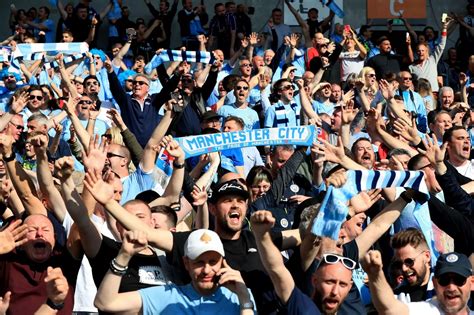 Picture Special 40 Memorable Man City Fan Images Manchester Evening