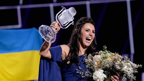 Oekraïense Songfestivalwinnares Jamala Gevlucht Naar Turkije Rtl