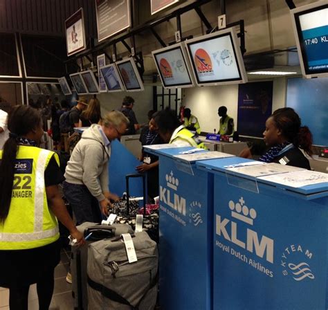 Die einreise nach deutschland in zeiten von covid19? Air Namibia in illegale Einreise von Angolanern in Deutschland verwickelt vorgestellt im ...