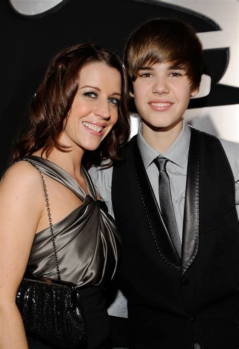 Justin Bieber And His Moms Cutest Moments Popsugar Celebrity Uk Photo 3