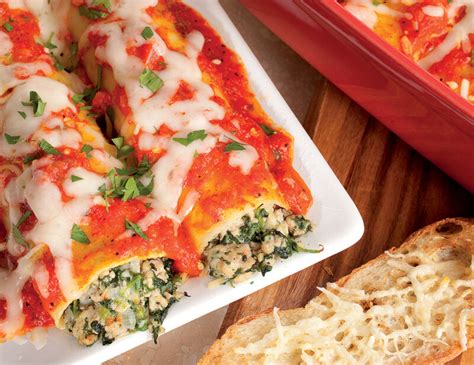 Ground Chicken And Spinach Cannelloni With Roasted Red Pepper Sauce
